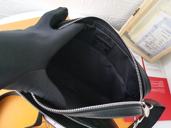 ルイヴィトンバッグ角部分ディテール